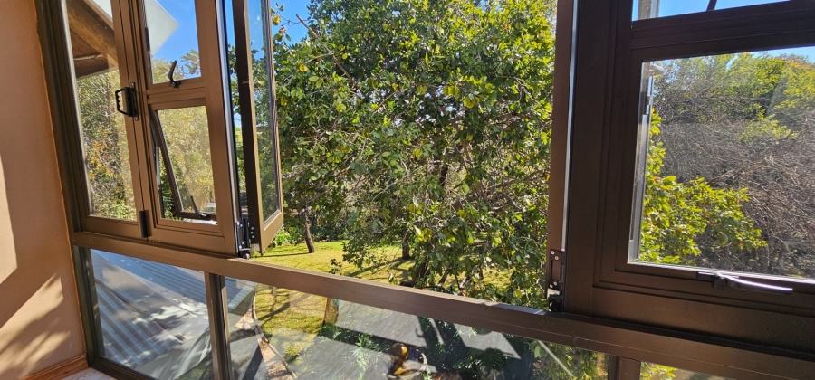 6 Bedroom Property for Sale in Hartbeesfontein North West